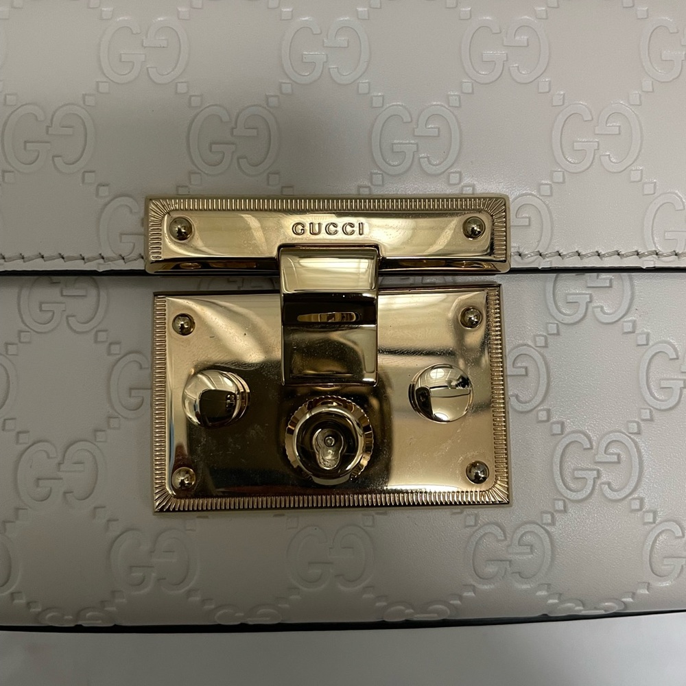 ❌SOLD!❌ Small Gucci Guccissima Padlock Bag - Picture 10 of 16